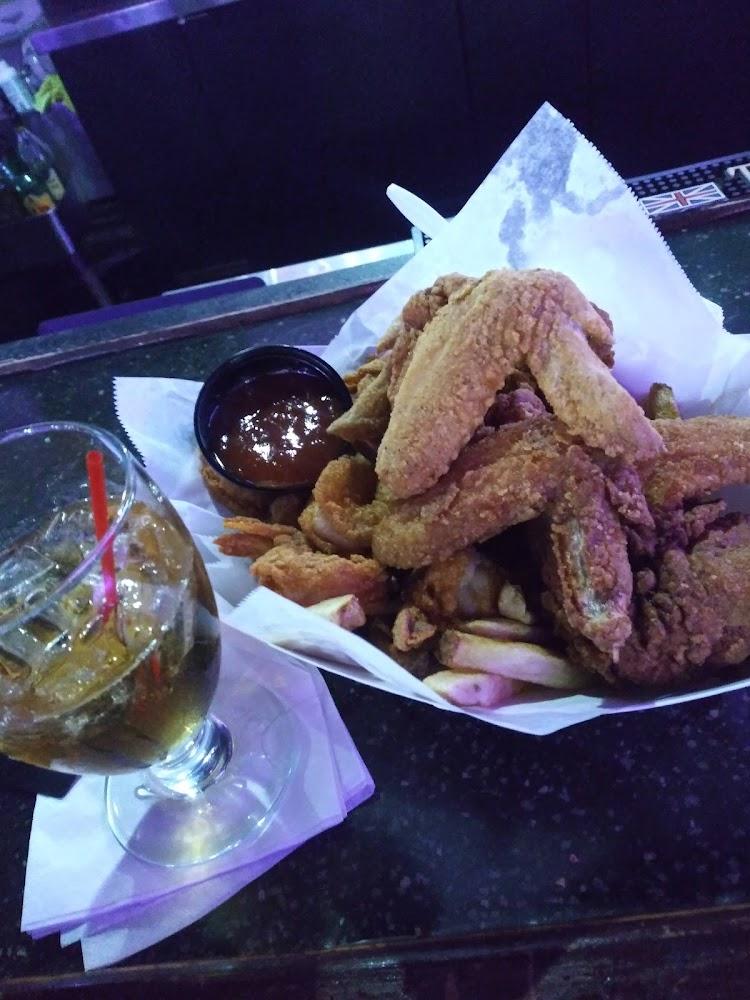 Lavue Bar & Grill Menu image 4