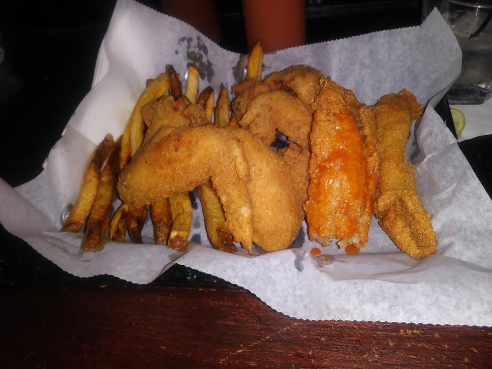 Lavue Bar & Grill Menu image 8